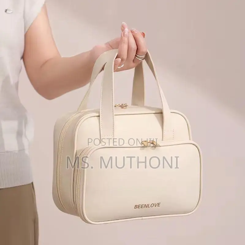 Large Capacity Pu Cosmetics Bag