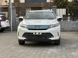 Toyota Harrier 2.0 2019 White