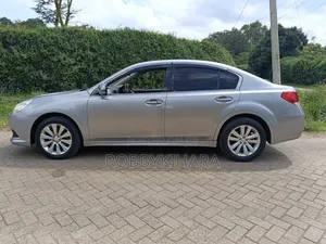Subaru Legacy 2010 Silver