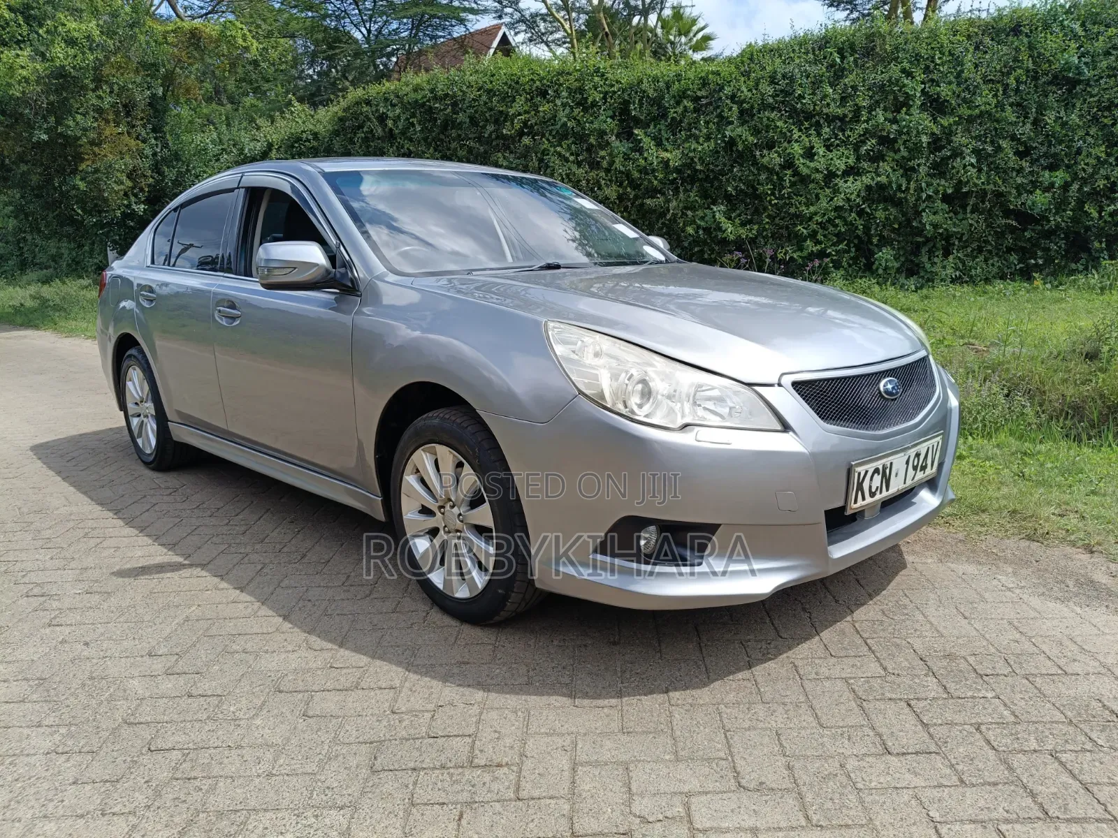 Subaru Legacy 2010 Silver