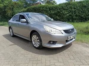 Subaru Legacy 2010 Silver