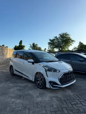 Toyota Sienta 2020 Pearl