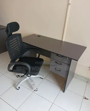 Office Desk: 1400mm Generic Computer Table for Home Office