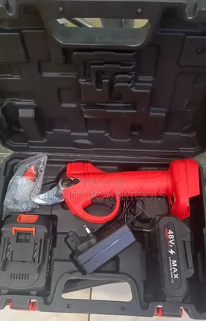 Efficient Cordless Pruning Shear