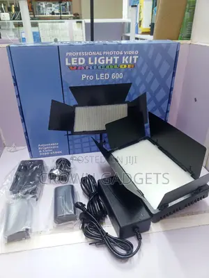 Led-U600+ Studio Light Kit Adjustable Brightness -