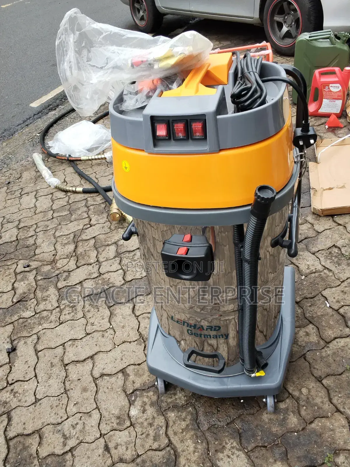 Vacuum Cleaner