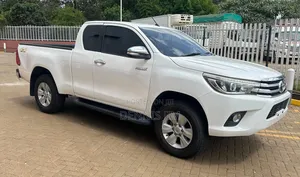 Toyota Hilux Revo Smart Cab Deisel 2.4 AWD 2017 White