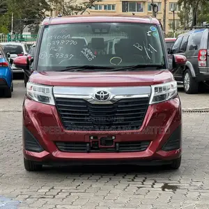 Toyota Roomy 2019 Red