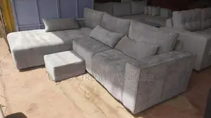 Silverstone Sectional 6 Seat L Seat Sofa.