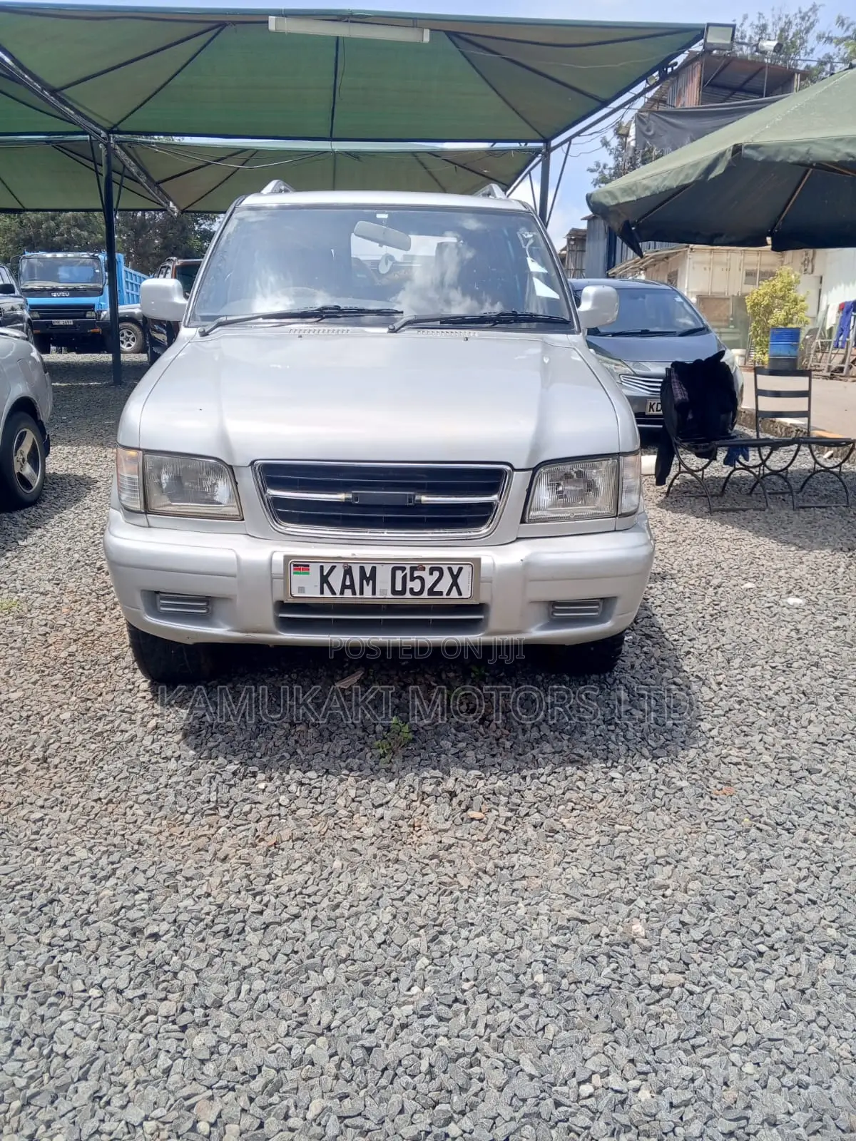 Isuzu Trooper 2000 Silver