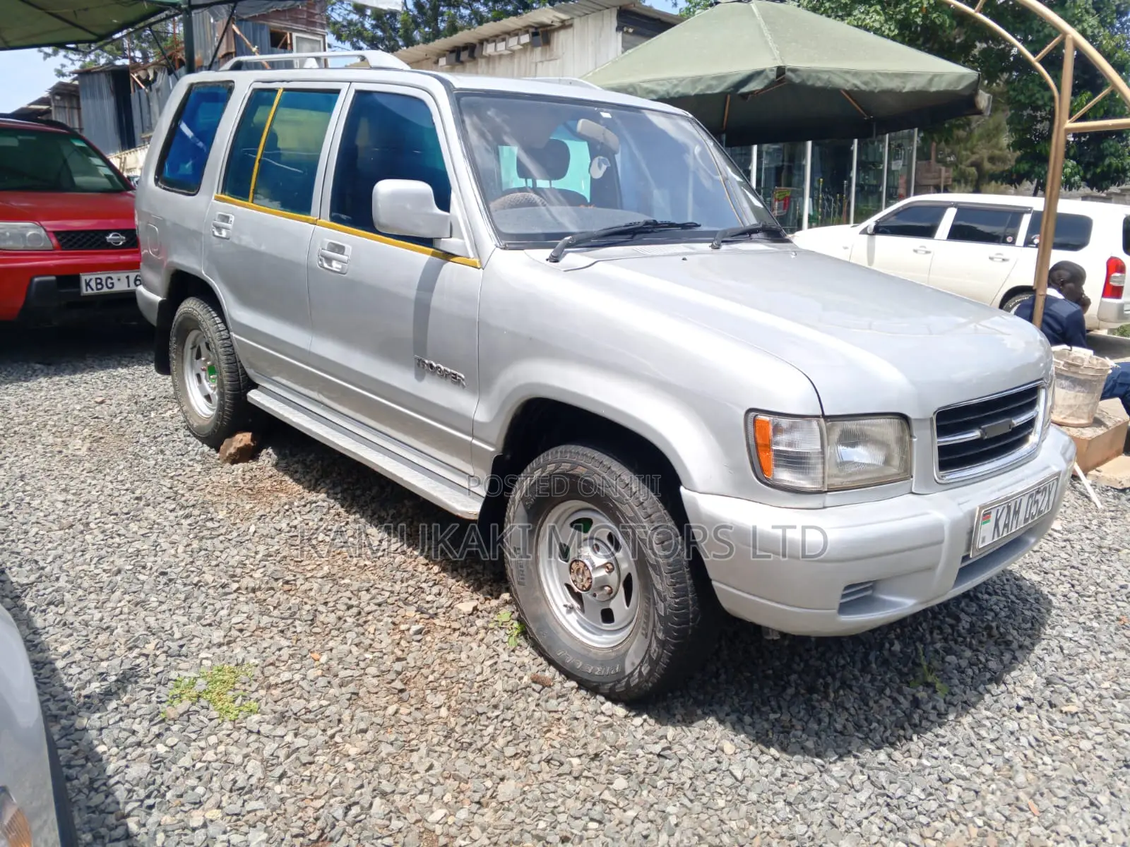 Isuzu Trooper 2000 Silver
