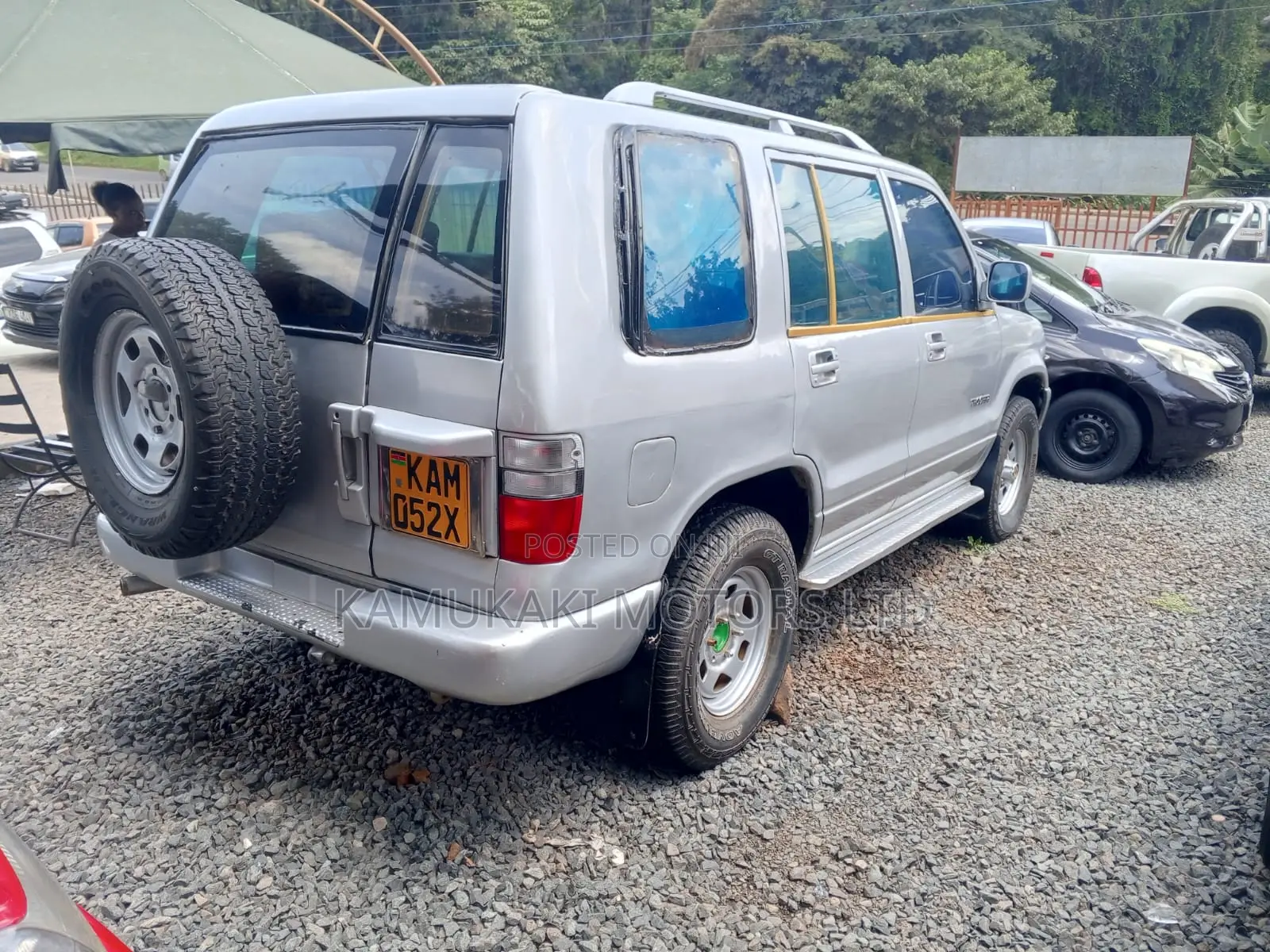 Isuzu Trooper 2000 Silver