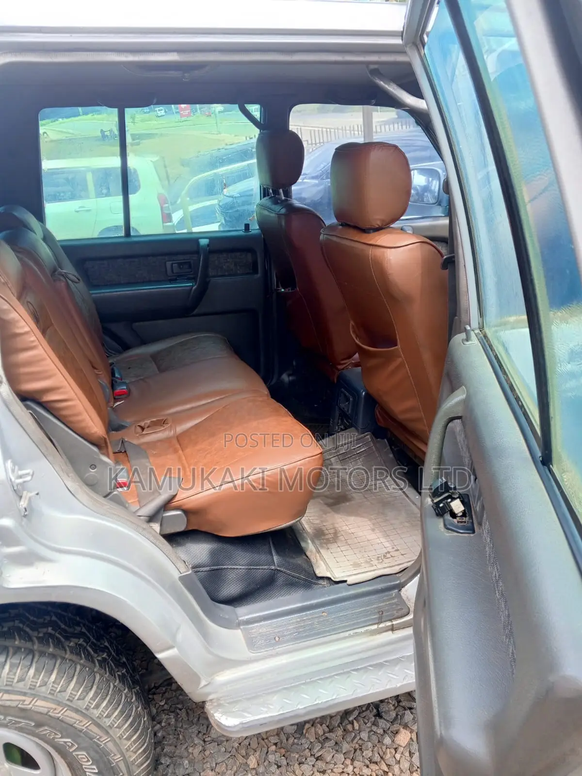 Isuzu Trooper 2000 Silver