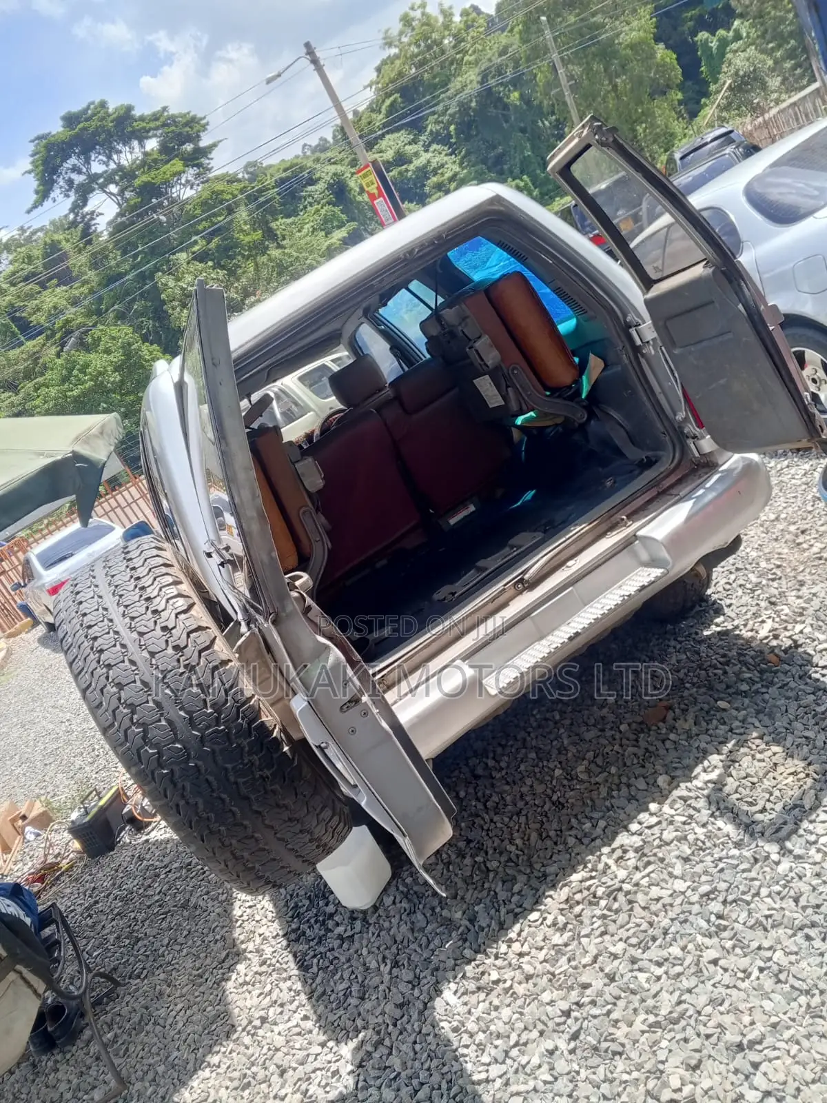Isuzu Trooper 2000 Silver