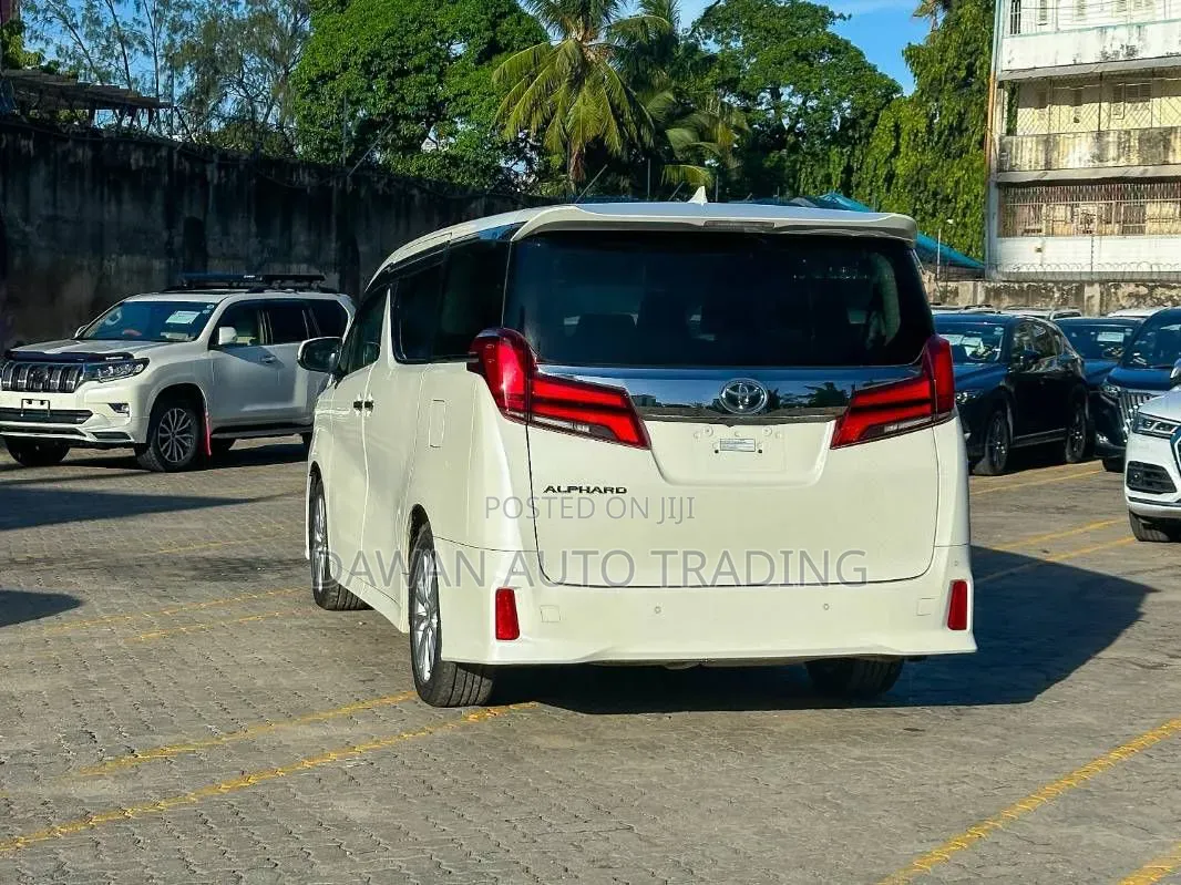 Toyota Alphard 2020 White