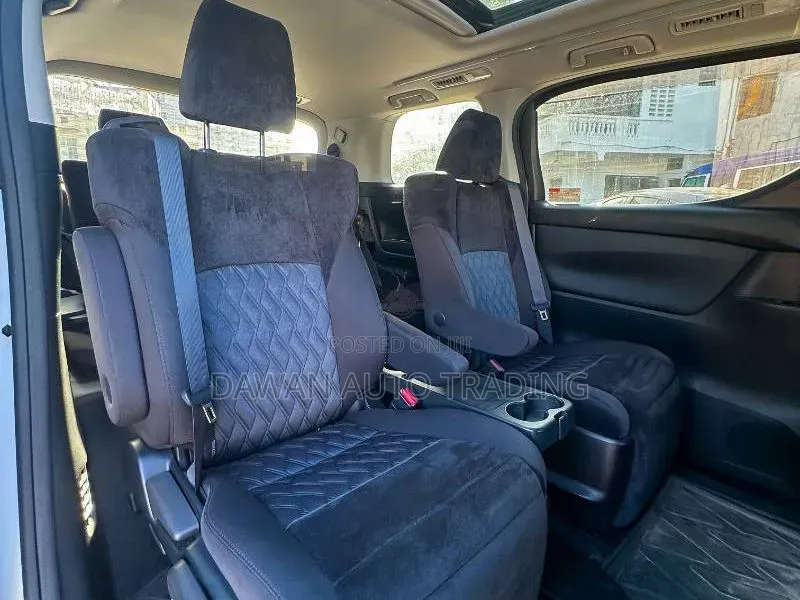 Toyota Alphard 2020 White