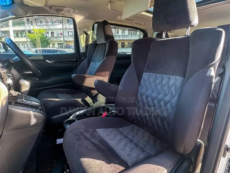 Toyota Alphard 2020 White