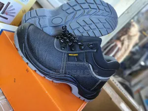 Heavy Duty Steel Toed Safety Boots,Mid Cut Safety Boots Size 38-45