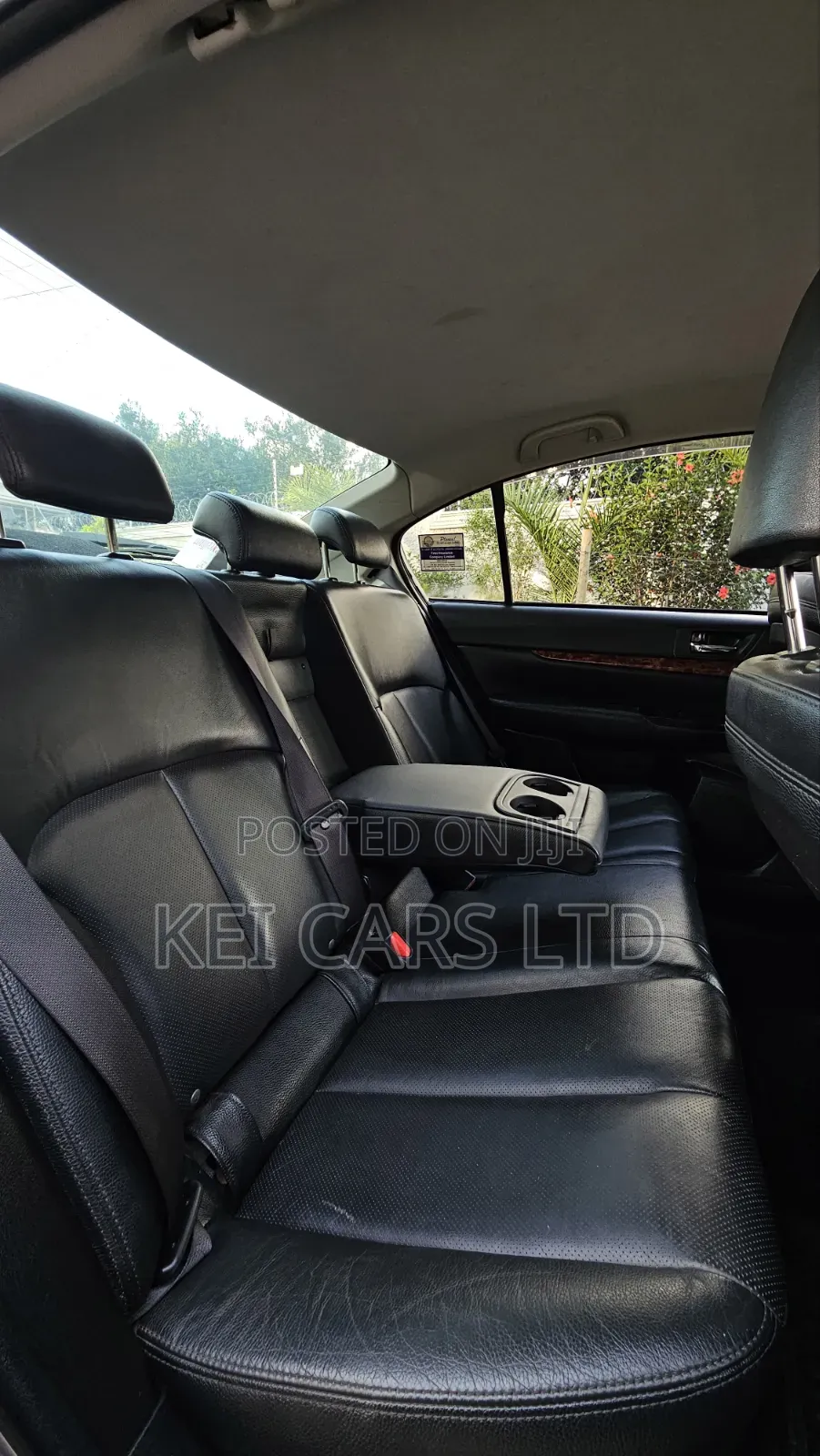 Subaru Legacy 2010 Silver