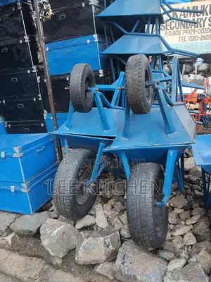 Heavy Duty Wheelbarrow