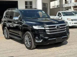 Toyota Land Cruiser 3.3 Diesel 4WD 2021 Matt Black