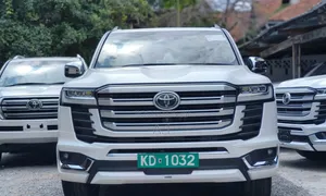 Toyota Land Cruiser 3.3 Diesel 4WD 2021 White