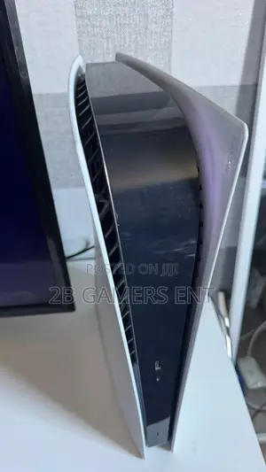 Digital Play Station 5, Standard Version