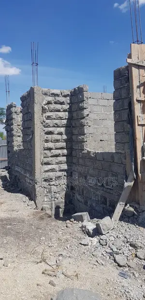 A 50*100 Plot With a House in Kitengela at 3.5m