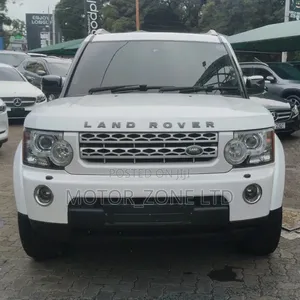 Land Rover Discovery 2013 White