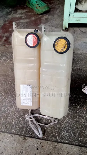 Reserve /Coolant Bottle Prado J150