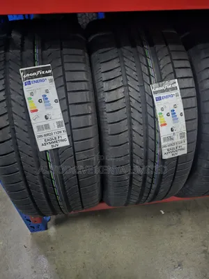 295/40r22 Goodyear Tire