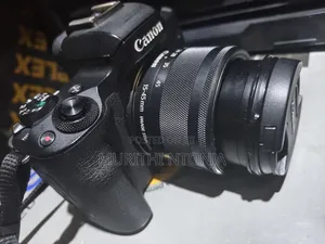 Canon Eos M-50
