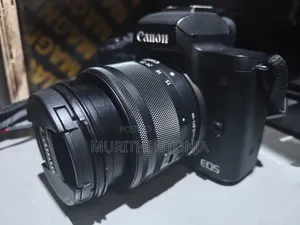 Canon Eos M-50