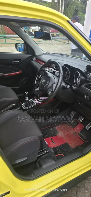 Suzuki Swift 2019 Yellow