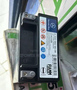 Mercedes Benz (12v12ah) Auxiliary Battery
