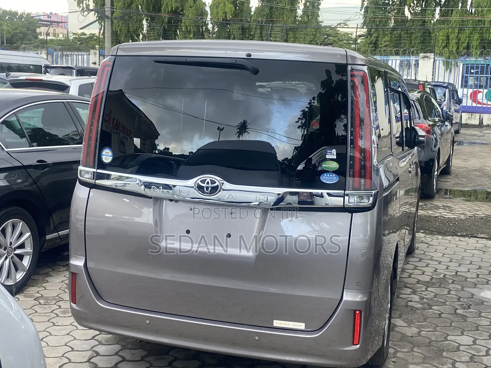 Toyota Noah 2019 Gold