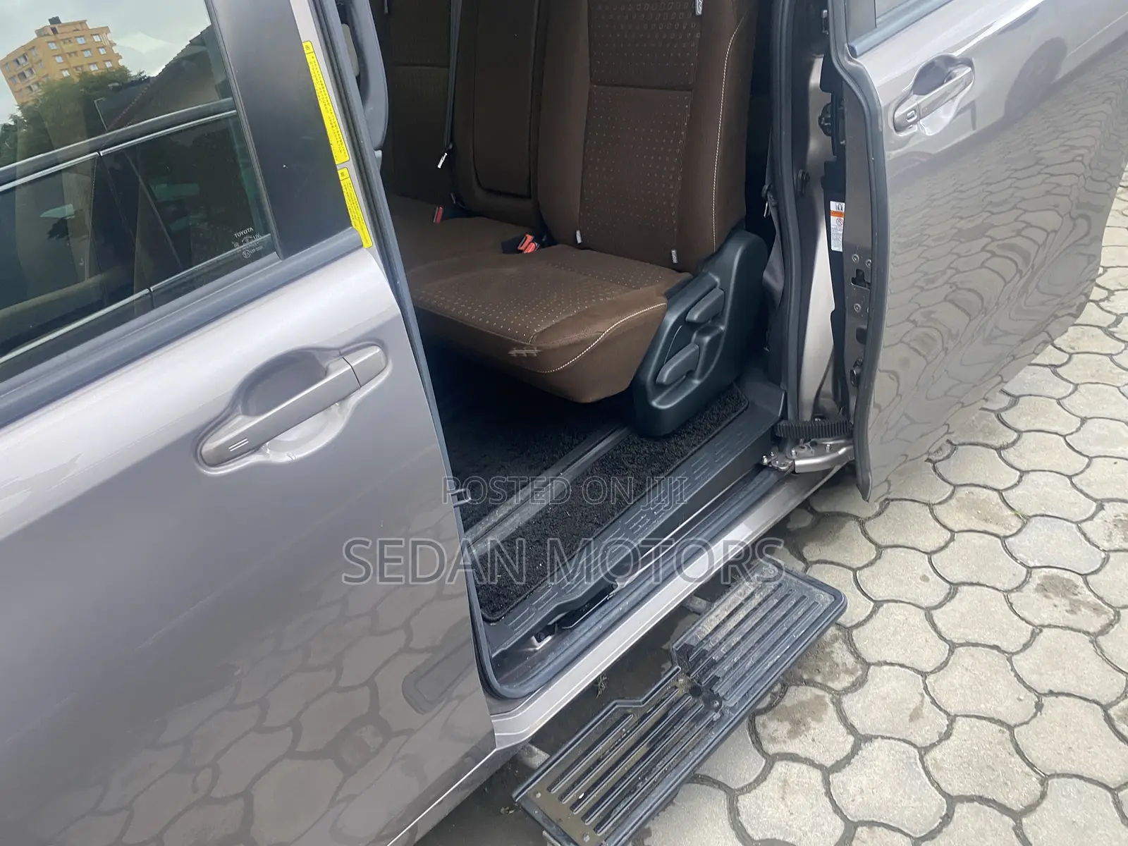 Toyota Noah 2019 Gold