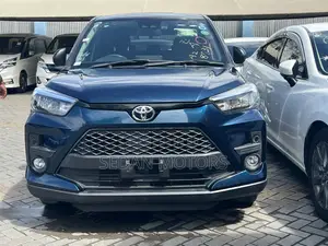 Toyota Raize 2020 Blue