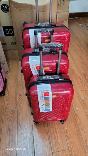 Luxurious 3 in 1 Unbreakable Suitcases Red