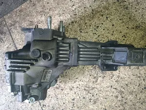 Toyota (Voxy, Noah, Esquire) New Shape -3zr Model 4wd Gearbox Transfer