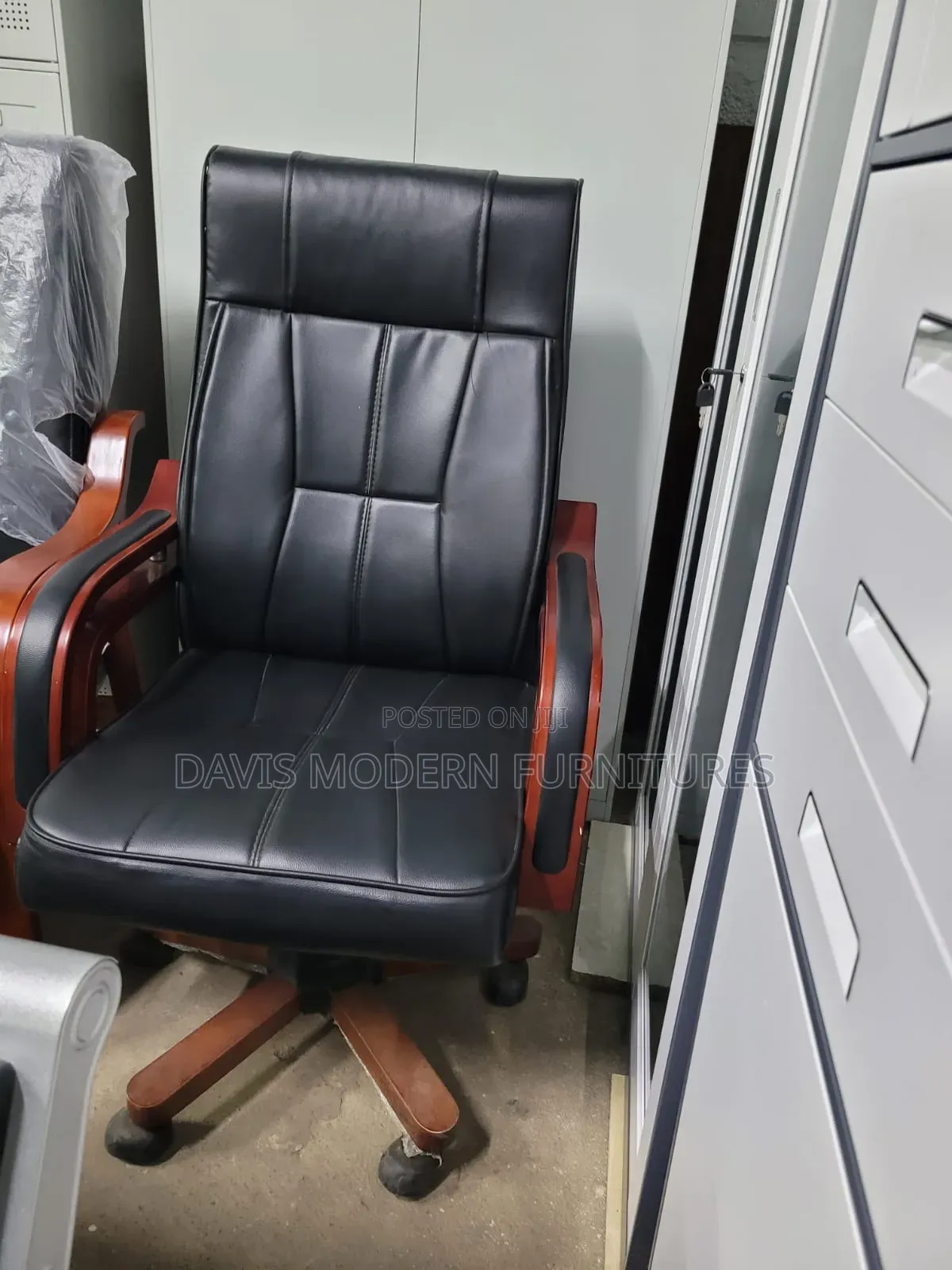 Classic High-Back Executive Office Chair
