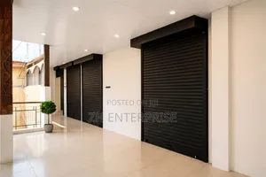 Shops - River Road CBD