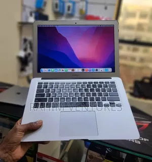 Laptop Apple MacBook Air 2011 4GB Intel Core i5 SSD 128GB