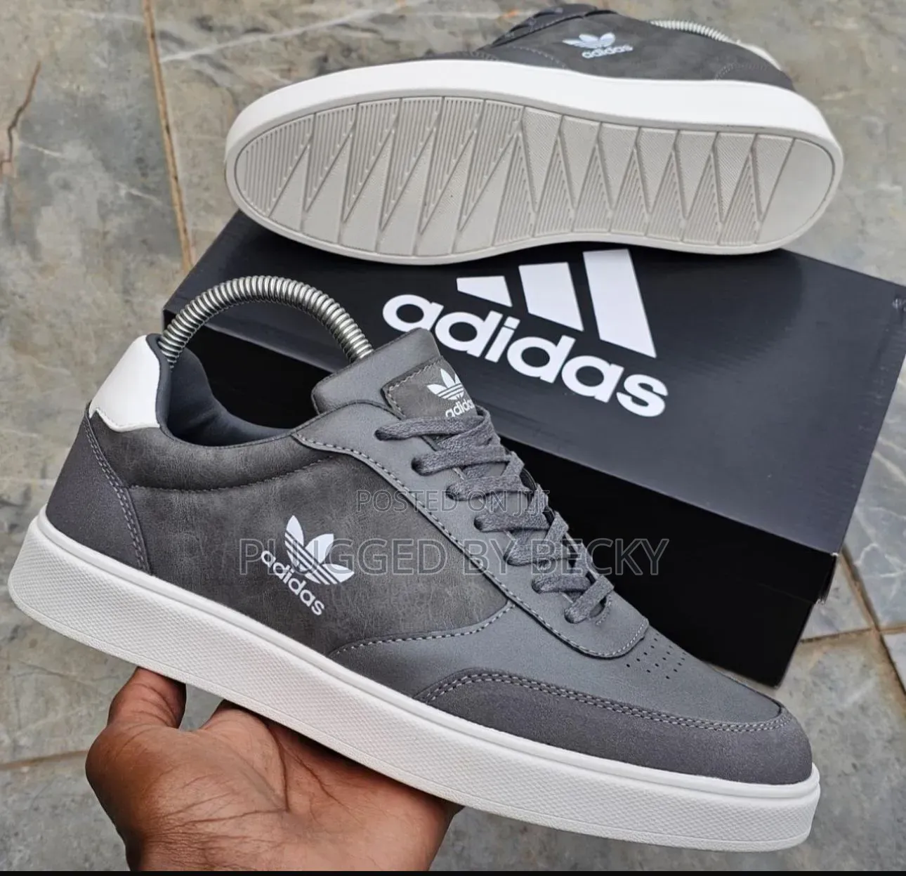 Adidas Casual