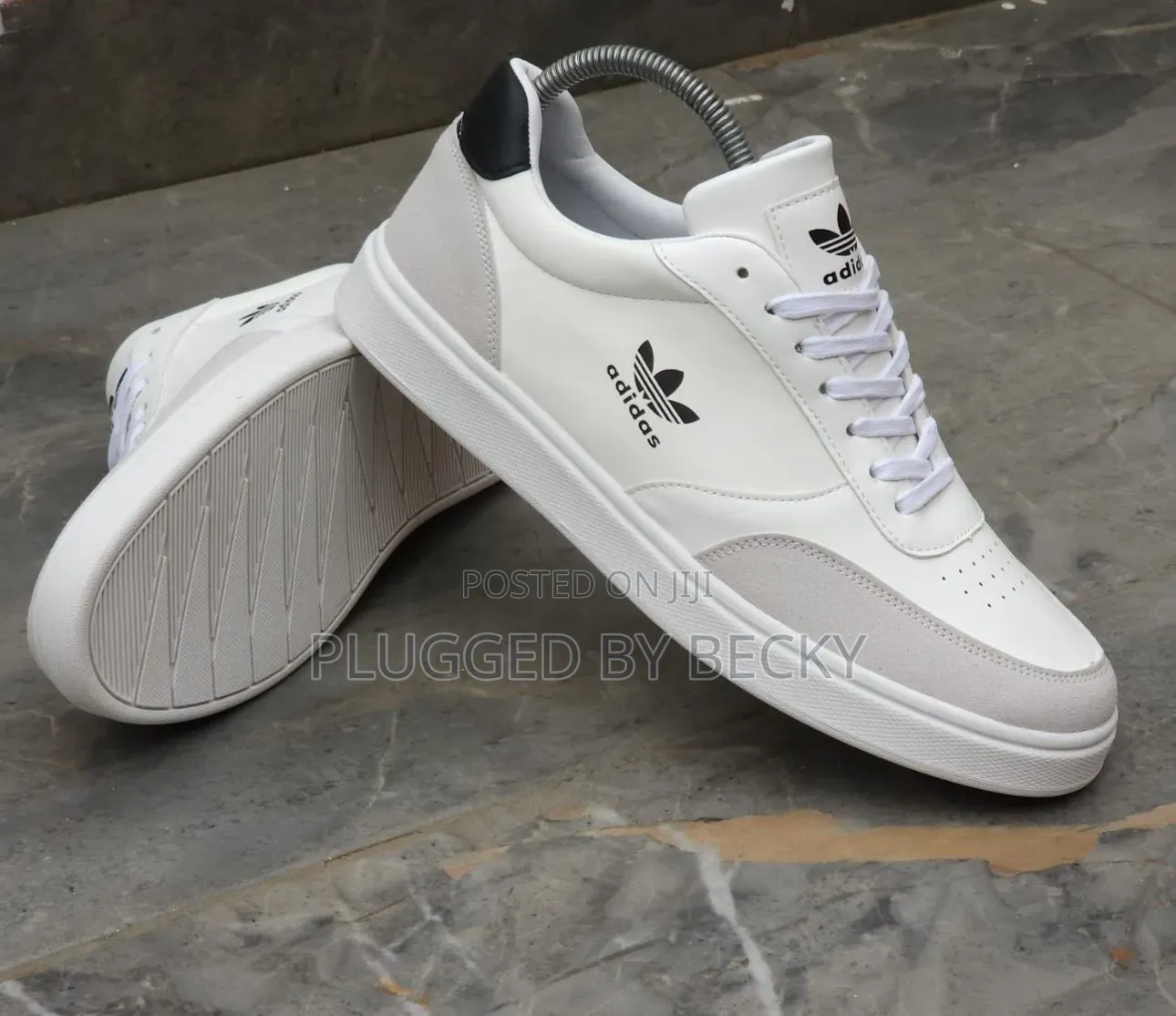 Adidas Casual
