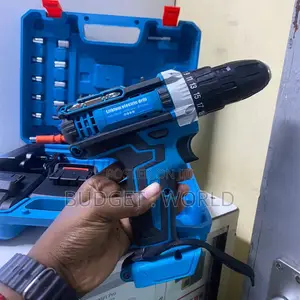 Makita 21v Compact Cordless Drill With 2 Rechargeable Batteries