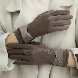 *Free Size Women's Warm Thermal Winter Gloves Soft Warm Lining
