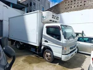 Mitsubishi Canter Freezer Body