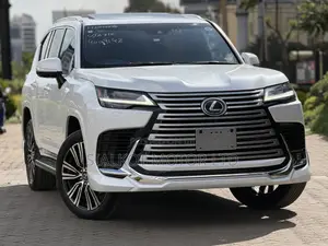 Lexus LX 600 2022 White