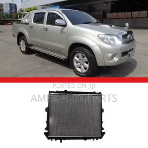 Radiator for Toyota Hilux Vigo Fortuner 2kd 1kd Cross Pipe (Amex)